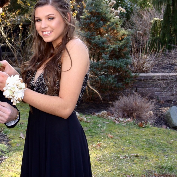 Prom Dress - Picture 2 of 5